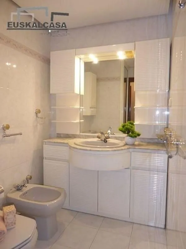 Salles de bain - Bright Apartment with Lift in Bilbao