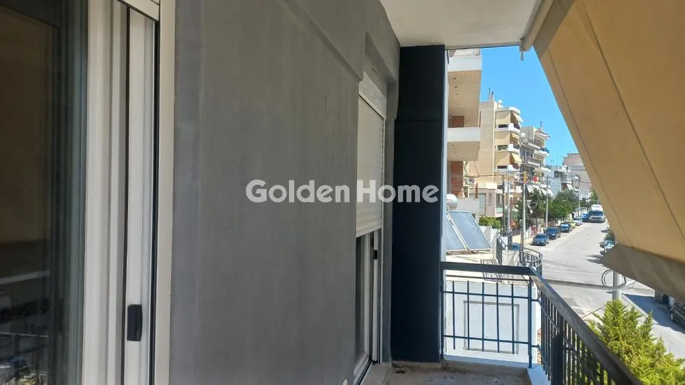 Rõdu - Bright Apartment with Mountain View in Petroupoli Centre