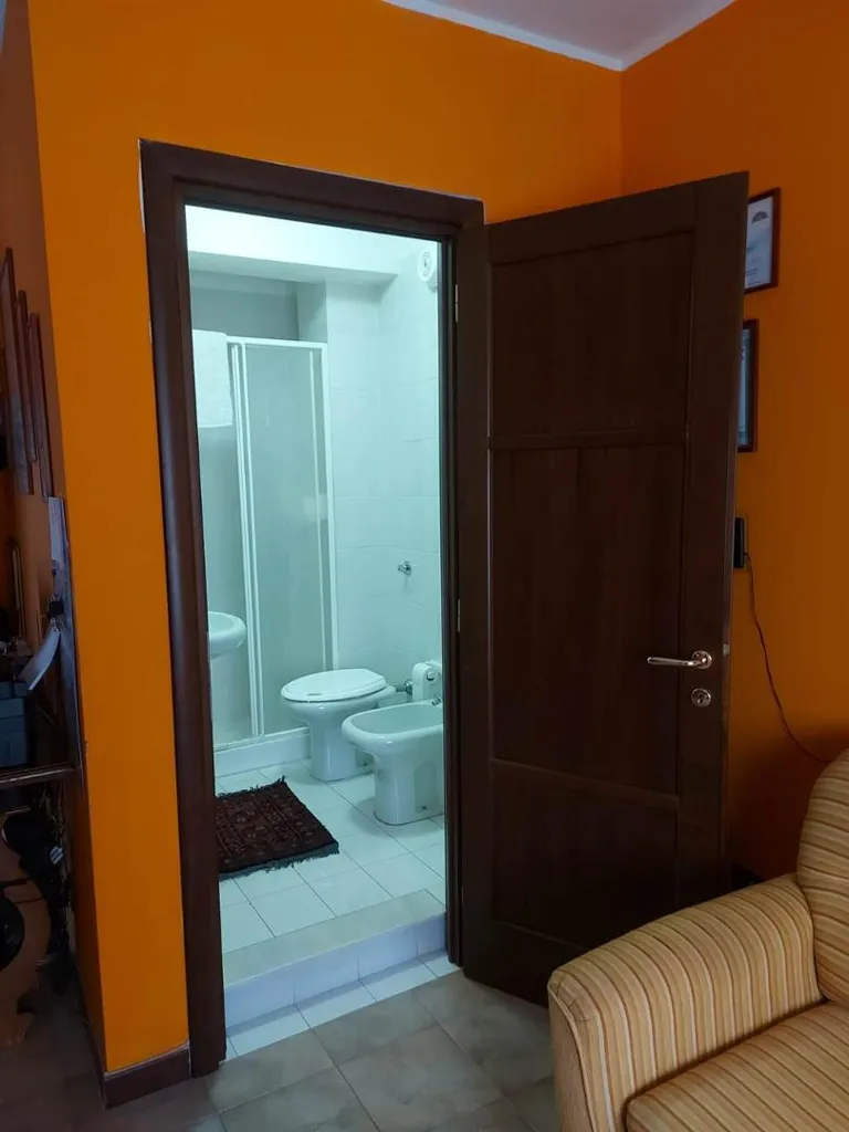 Salles de bain - Spacious Apartment with Balconies in Messina