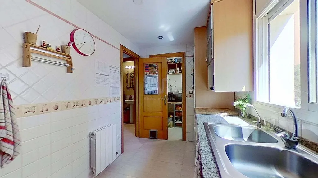 Cuisine - Semi-detached House with Balconies in Roda de Barà