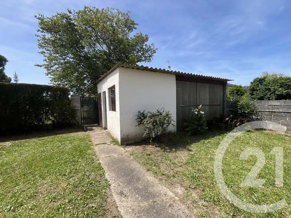 Aed - Detached House with Workshop in Châtellerault