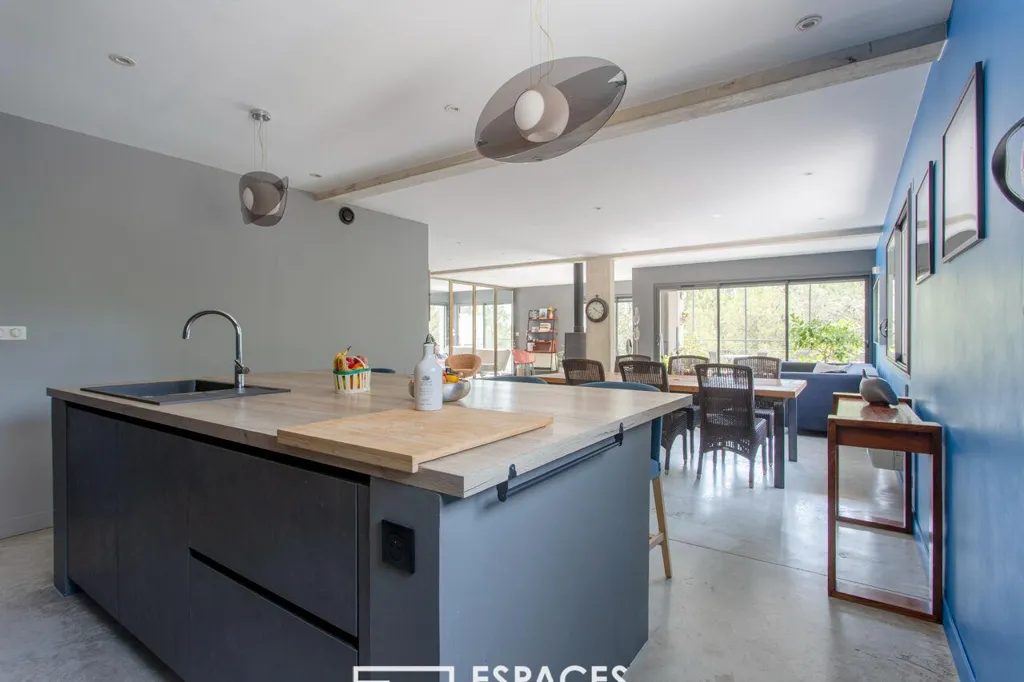 Cucina - Contemporary House with Pool near Beaucaire