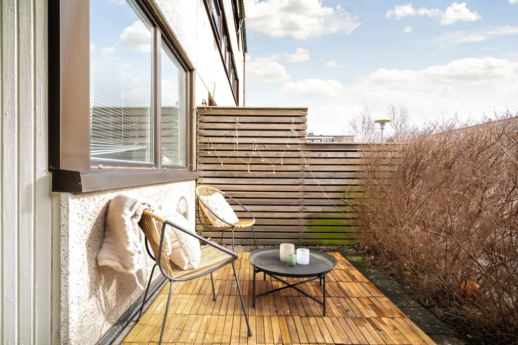 Rõdu - Modern 1.5-Bedroom Flat with Large Terrace in Askim