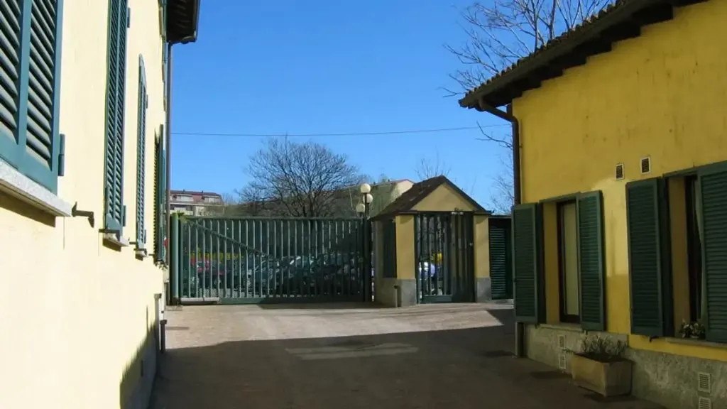 Välivaade - Two-Bedroom Apartment with Garden View in Milan