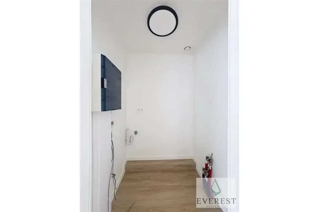 Entrée - Appartement Duplex avec Jardin et Terrasse à Laeken