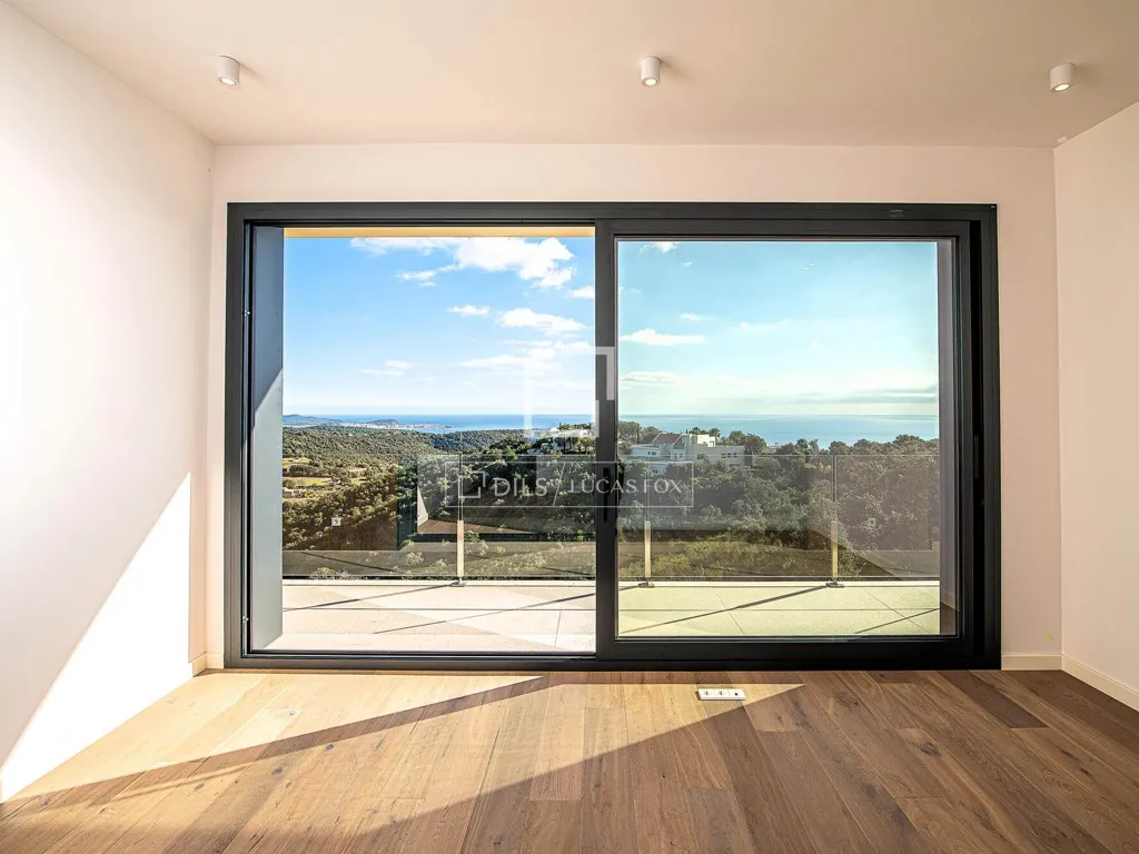 Pièces - Newly Built Villa with Sea Views in Platja d'Aro