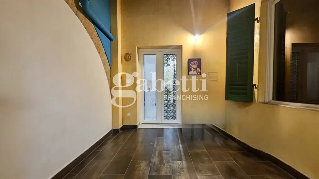 Entrée - Rustic 4-Room Apartment with Terraces in Florence
