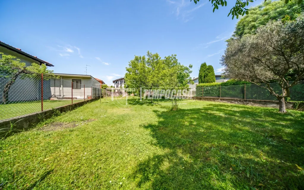 Jardin - Bifamiliar Villa with Garden in Somma Lombardo