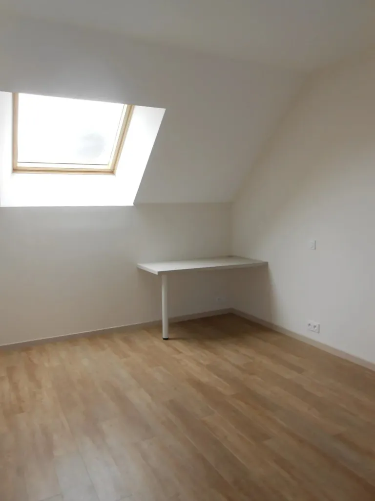 Pièces - Maison 3 Pièces avec Jardinet à Favières