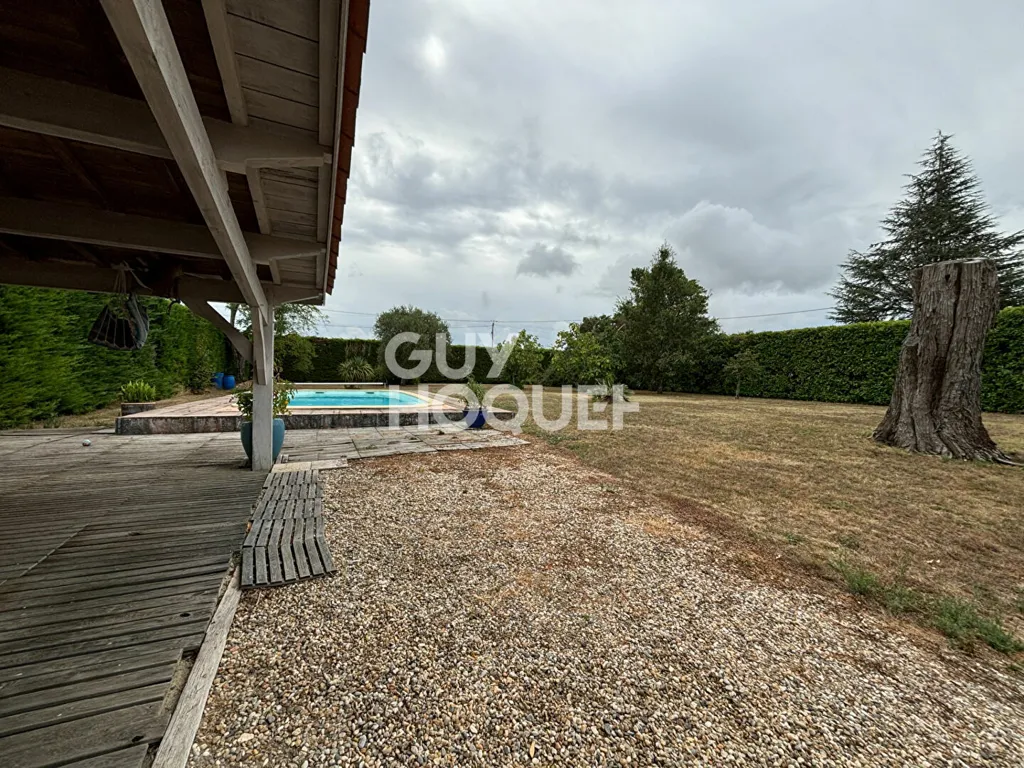 Piscina - Stone House with Garden near Saint-Émilion
