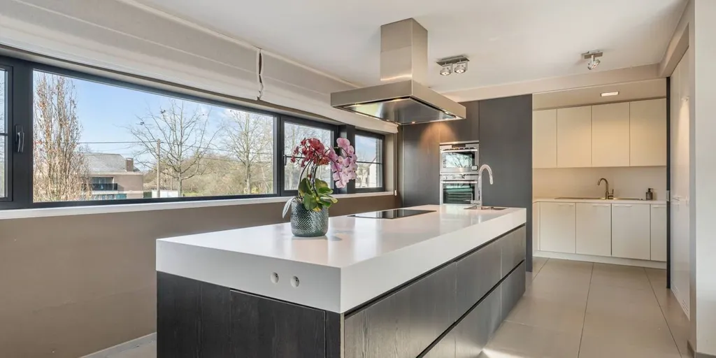 Cuisine - Duplex avec Terrasse et Jardin à Genk