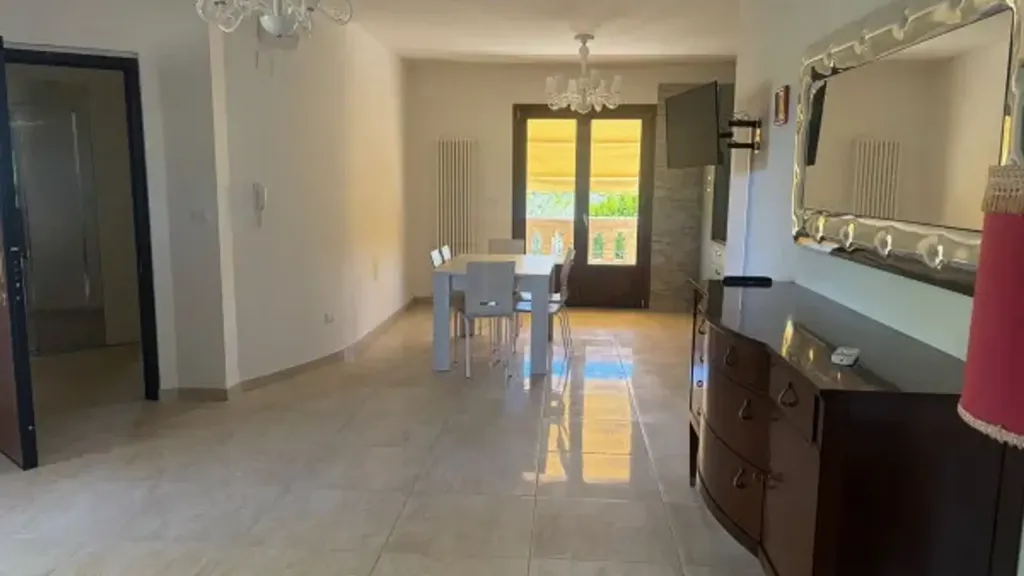 hallway_entrance