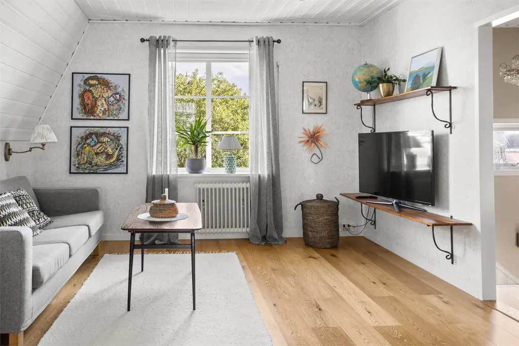 Elutuba - Charming 1933 Villa with Garden in Central Location