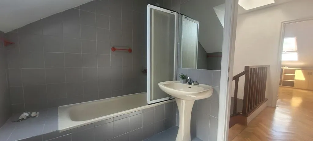 Salles de bain - Luxury Semidetached House with Pool in Majadahonda