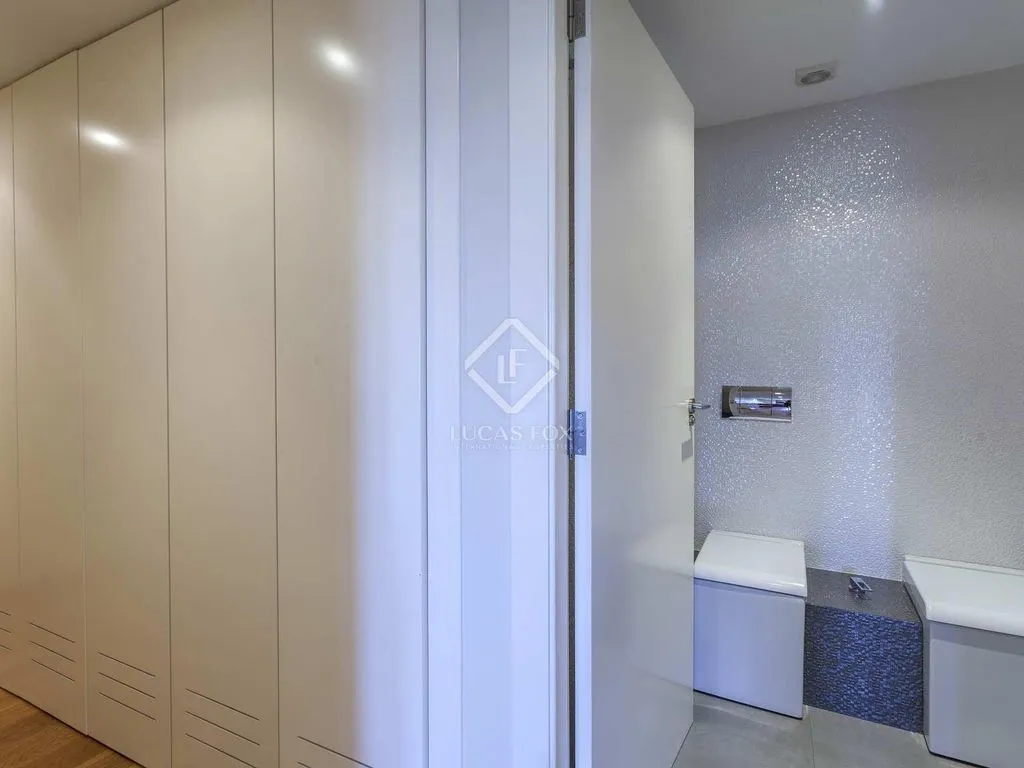 Pièces - Luxury Apartment with River View in Valencia