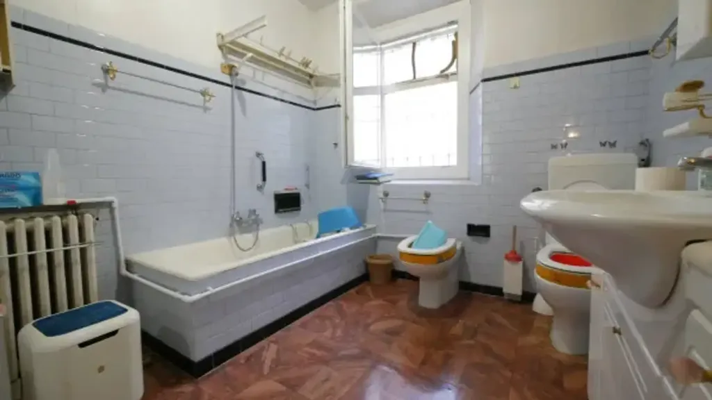 Bathrooms - Apartment with Centre View in Pavullo Nel Frignano
