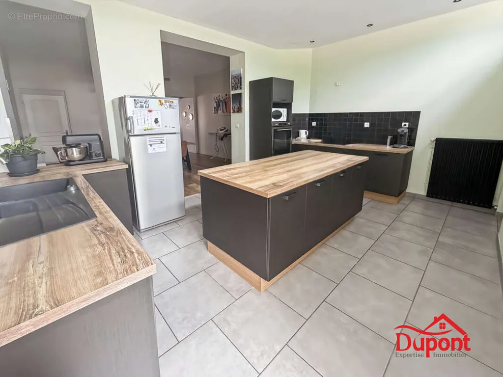 Kitchen - Charming House with Garden in Raismes
