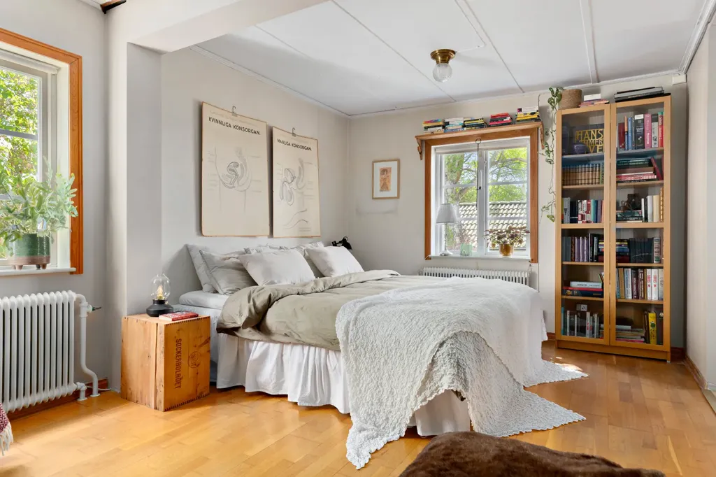 Chambres - Charming 1937 House with Garden in Östra Vram
