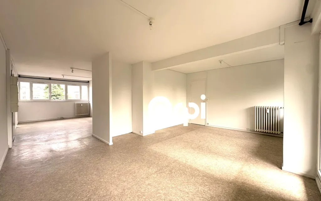 Pièces - Appartement 6 Pièces avec Balcon à Soissons