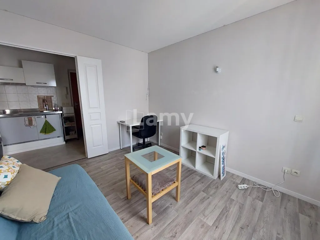 Séjour - Appartement Meublé avec Ascenseur entre Reims et Tinqueux