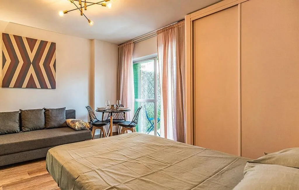 Magamistoad - Renovated Studio with Terrace in Benalmádena