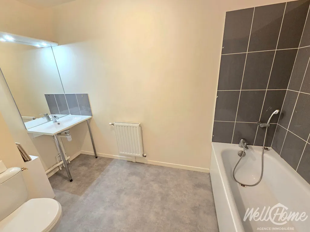 Vannitoad - Modern Flat with Balcony near RER in Boisemont