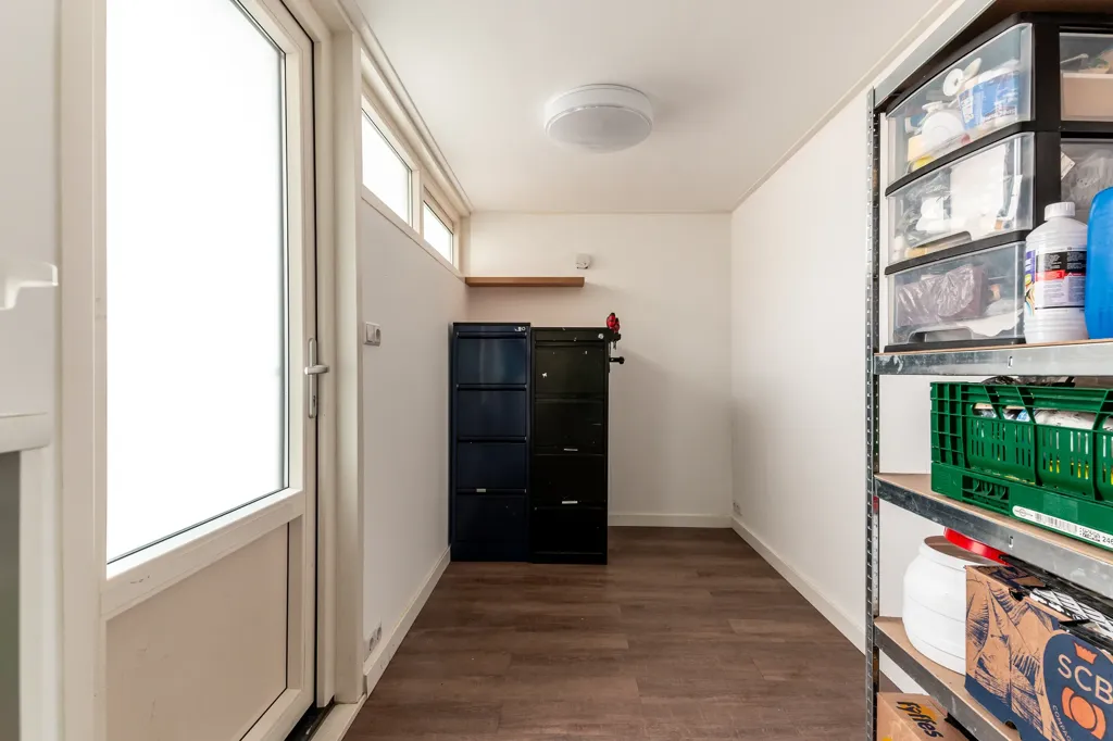 Buanderie - Modern Corner House with Solar Panels in Atolwijk