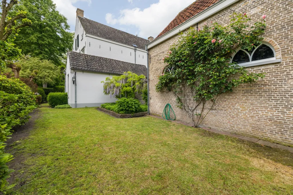 Garden - Monumental Villa with Historical Charm in Breda