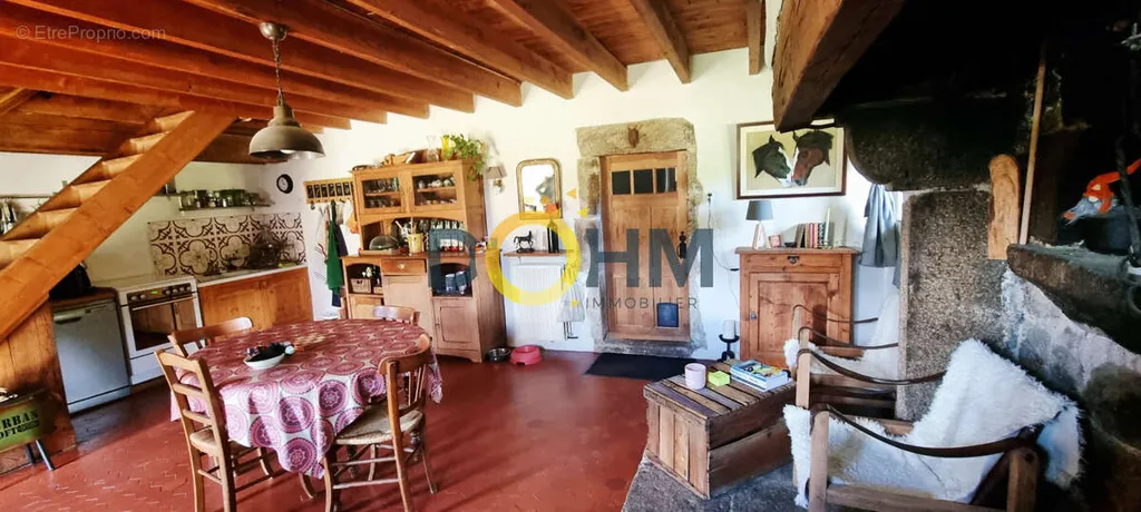 Sala da pranzo - 16th-Century Manor with Forest Setting in Haut-Forez