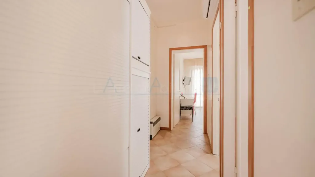 Esik - Apartment with Beach Access in Jesolo