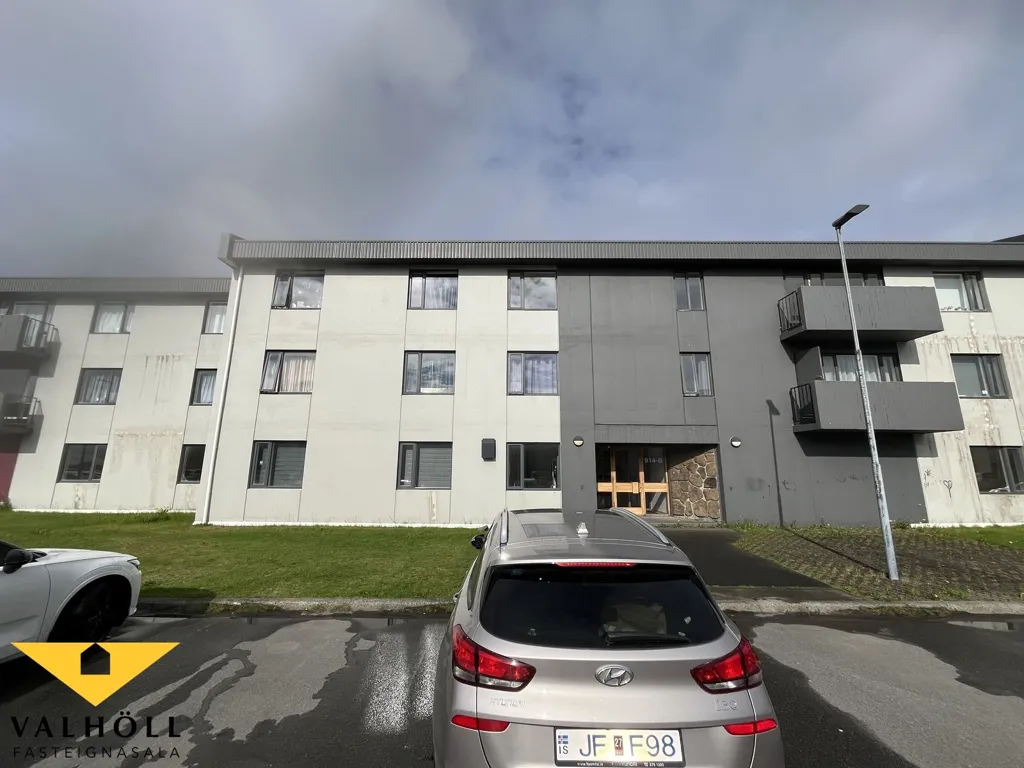 Välivaade - Apartment with Balcony in Reykjanesbær