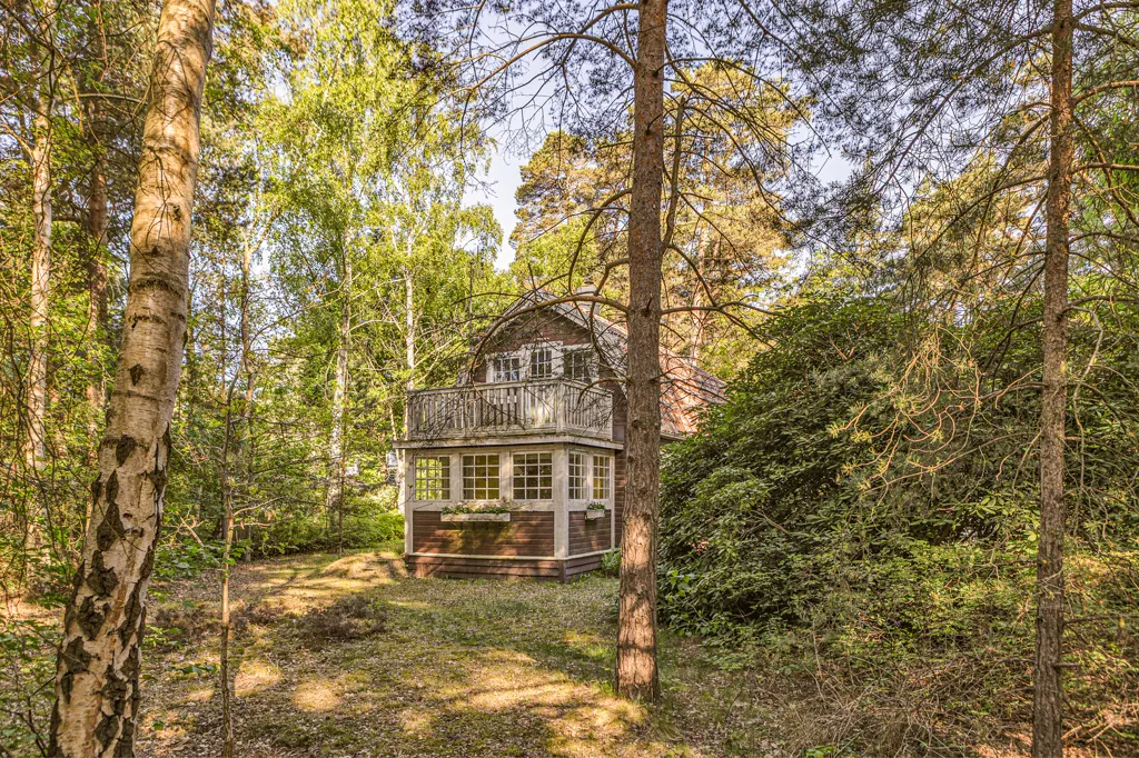 Esterno - Plot with Old Cottage in Höllviken