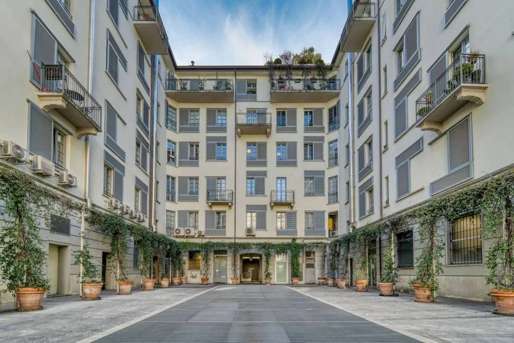 Jardin - Luxury Apartment with Triple Exposure in Milan