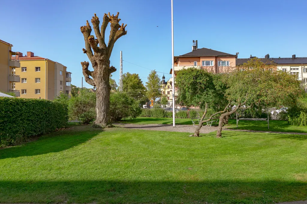 Jardin - 1-Bedroom Apartment with Balcony in Norrköping