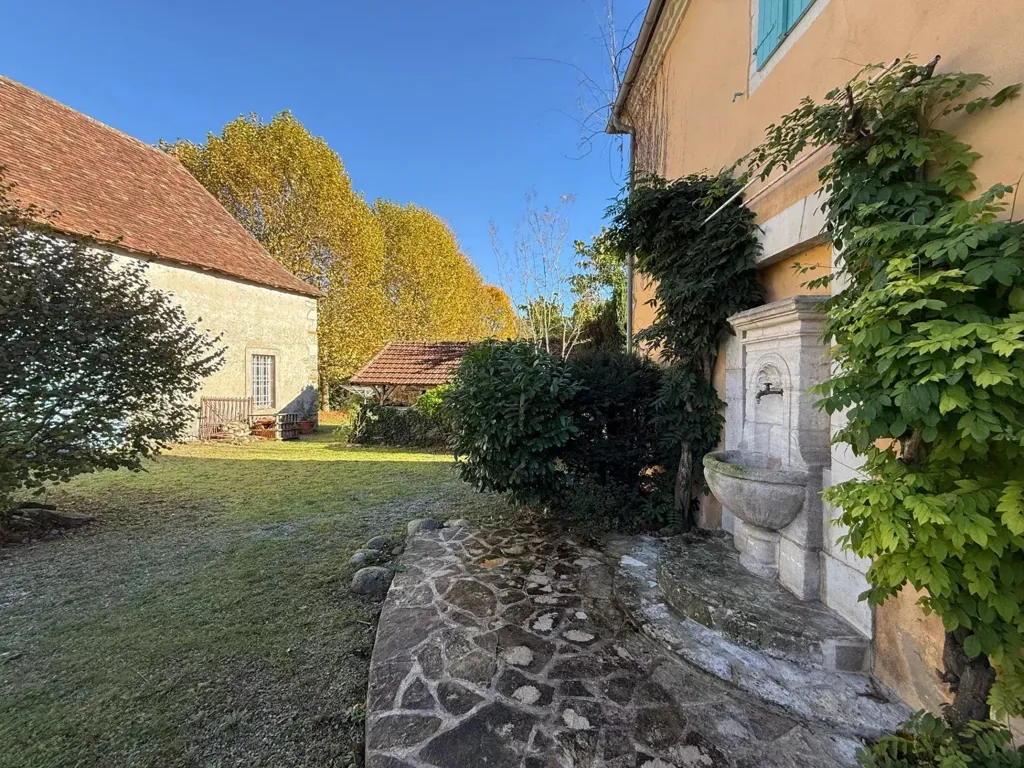 Jardin - Propriété avec Piscine et Vue sur les Pyrénées à Laàs