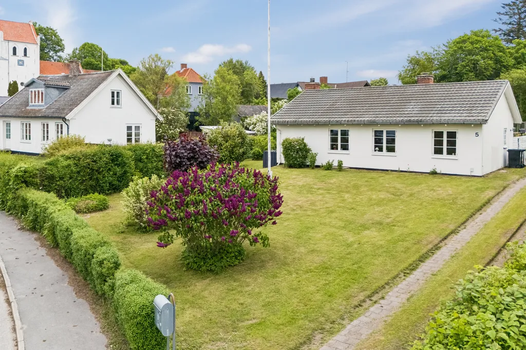 Vue aérienne - Charming Villa with Garden in Ramløse