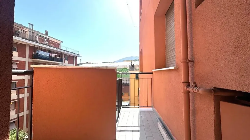 Balcon - Rear-Facing Flat with Balcony in Bolzaneto