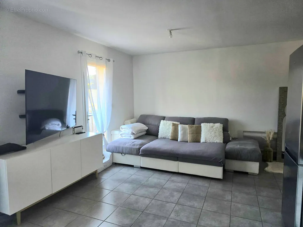 Séjour - Appartement T2 avec Balcon à Allauch