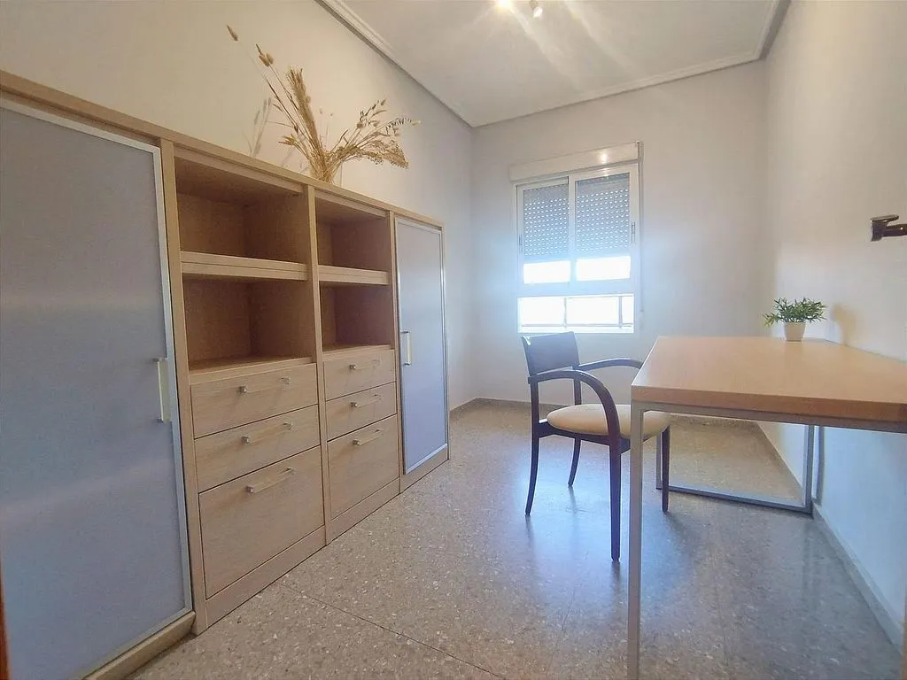 Apartment with Balcony in Benicalap, Valencia