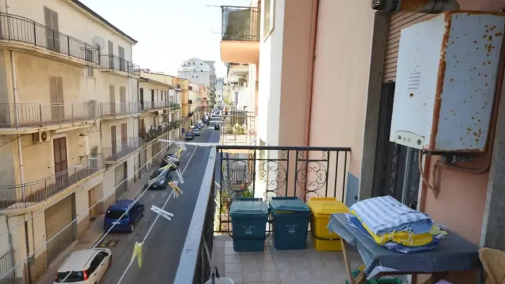 Rõdu - Spacious Apartment with Balcony in Crosia