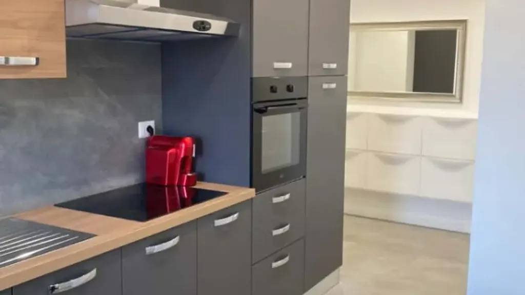 Cuisine - Modern Studio with City View in Milan