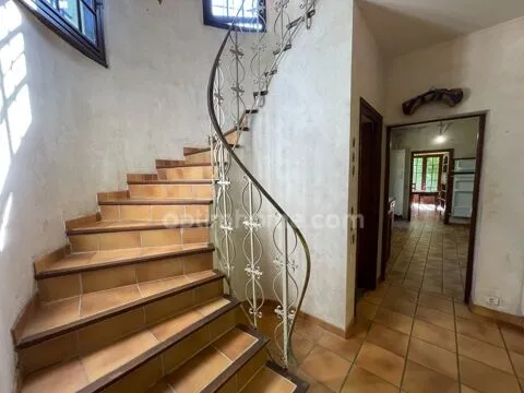 Maison 8 pièces à Saint hilaire la treille