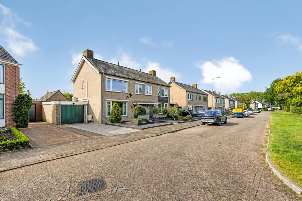 Extérieur - 2/1 Cap House with Double Garage in Wouw