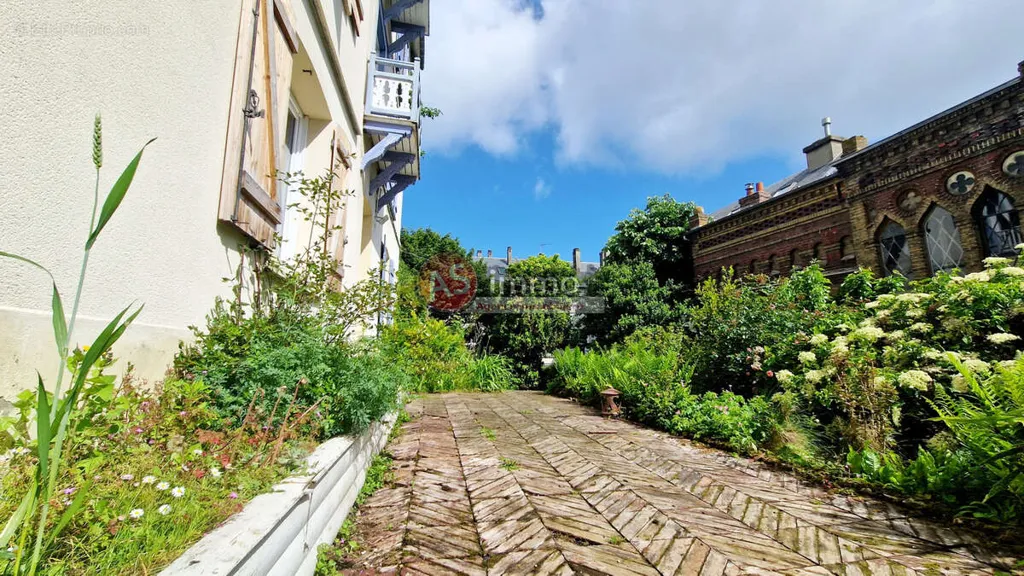 Jardin - Maison Atypique en Centre-Ville de Dieppe