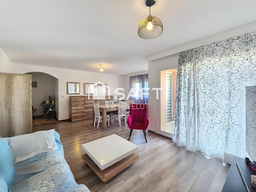 Séjour - Appartement avec Vue Dégagée au Talagard, Salon-de-Provence