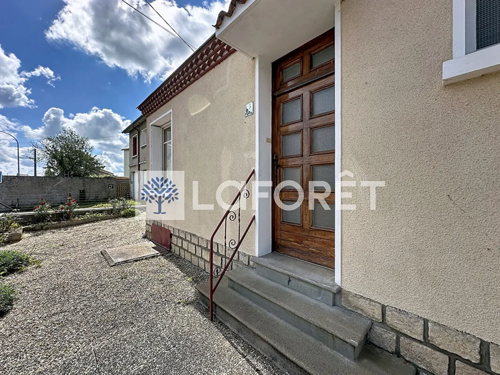 Välivaade - Four-Bedroom House with Garden in Thouars