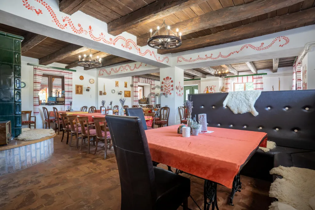 Sala da pranzo - Restaurant with Accommodation in Nemesvita