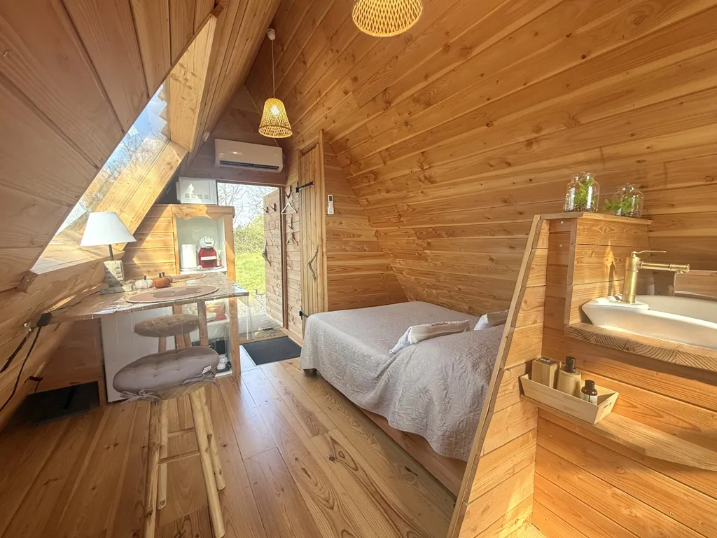 Chambres - Domaine Éco-Responsable avec Activité Locative à Bourg-de-Visa