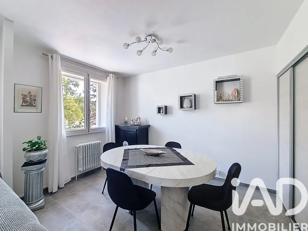 Salle à manger - Appartement Traversant avec Terrasse à Cran-Gevrier