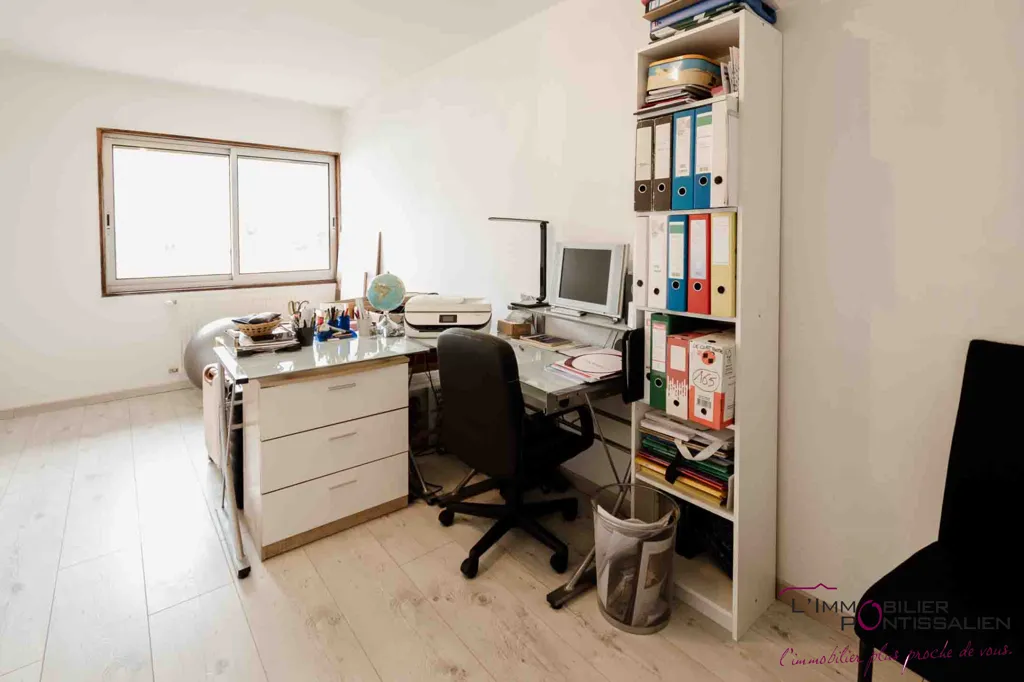 Kabinet - Type 7 Apartment with Balcony in Sainte-Colombe